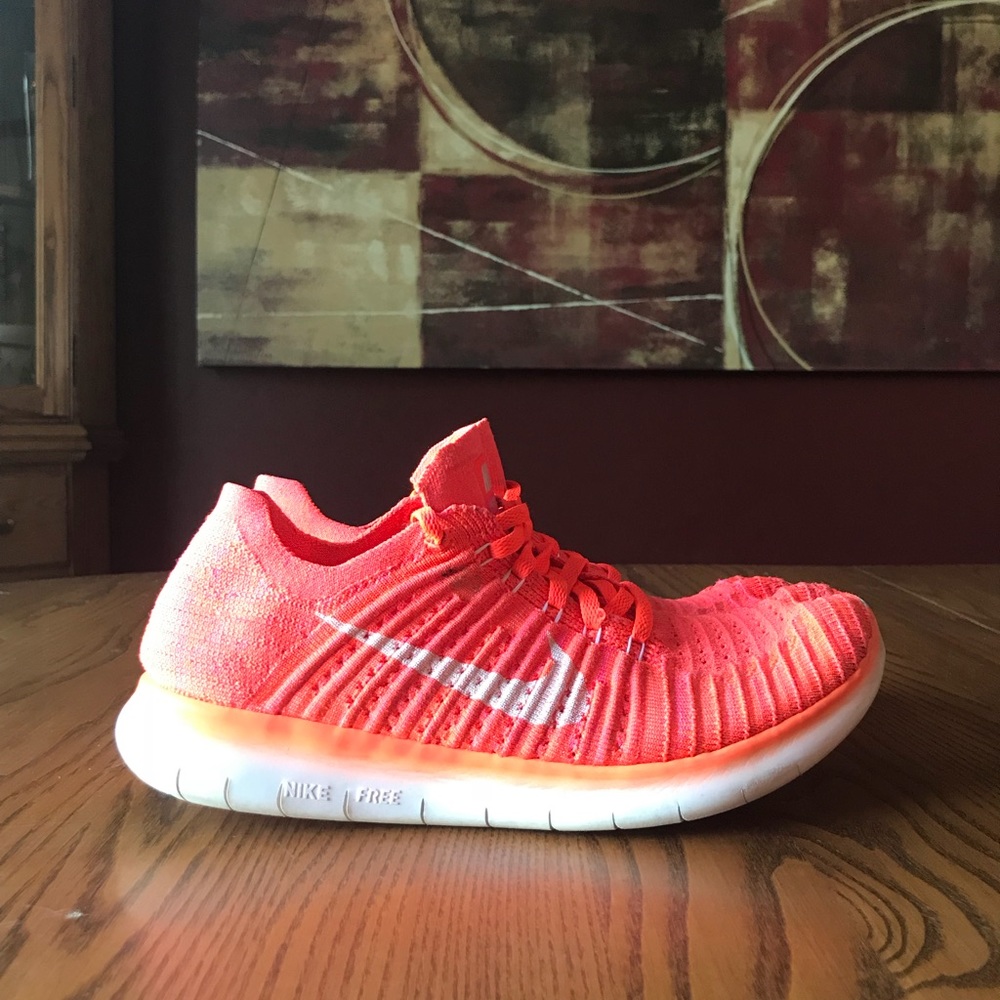 Nike Free RN Flyknit - Picture 1 of 5